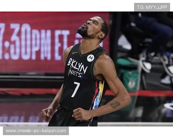 杜兰特关键空切得分，篮网在第四节中稳住战局